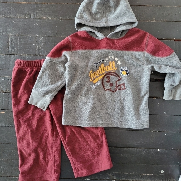 Wonder Kids Baby Boy 24 Months Two Piece Outfit Burgundy Grey Fleece Pants Top - Picture 1 of 4